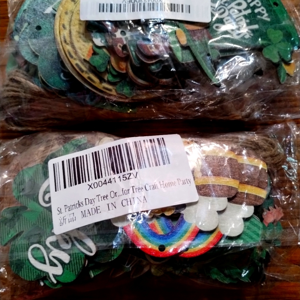 St. Patrick's Day wooden banner pieces and wooden ornaments decor - Picture 2 of 3